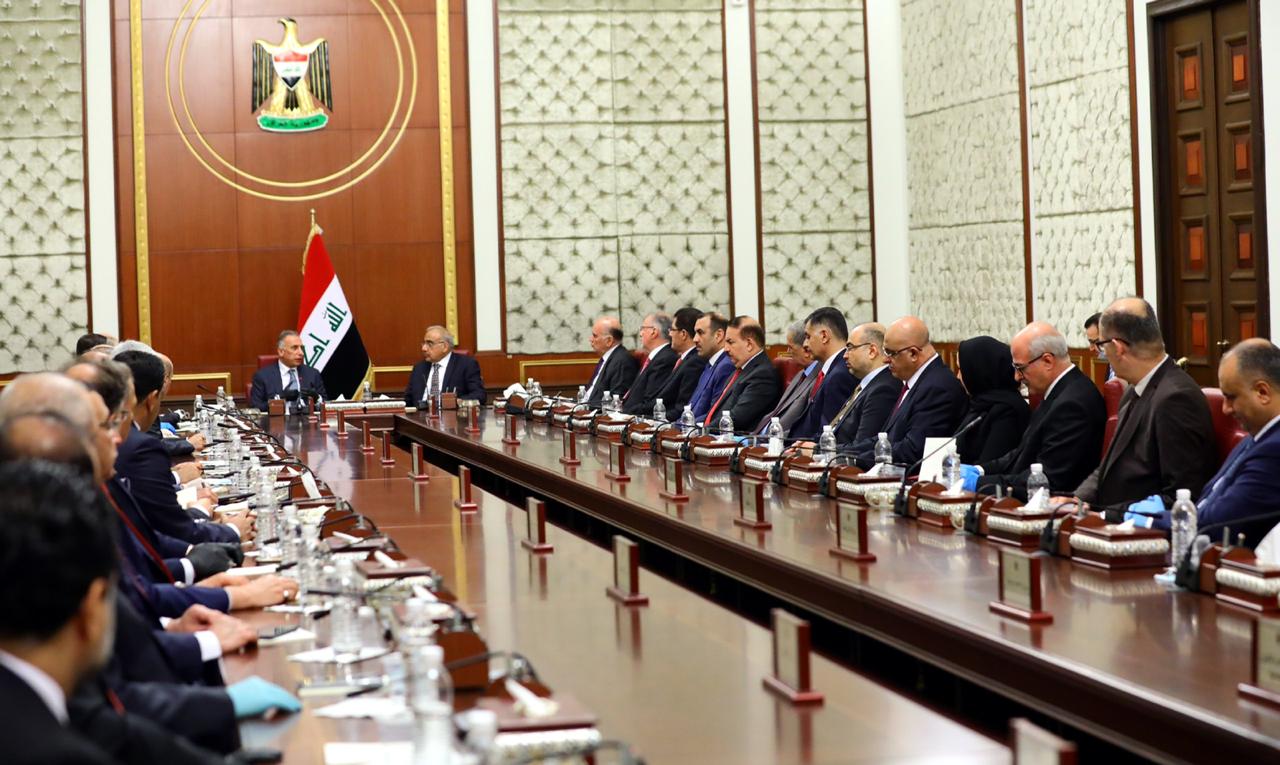 بالصور | أربع جمل لعبد المهدي بـ